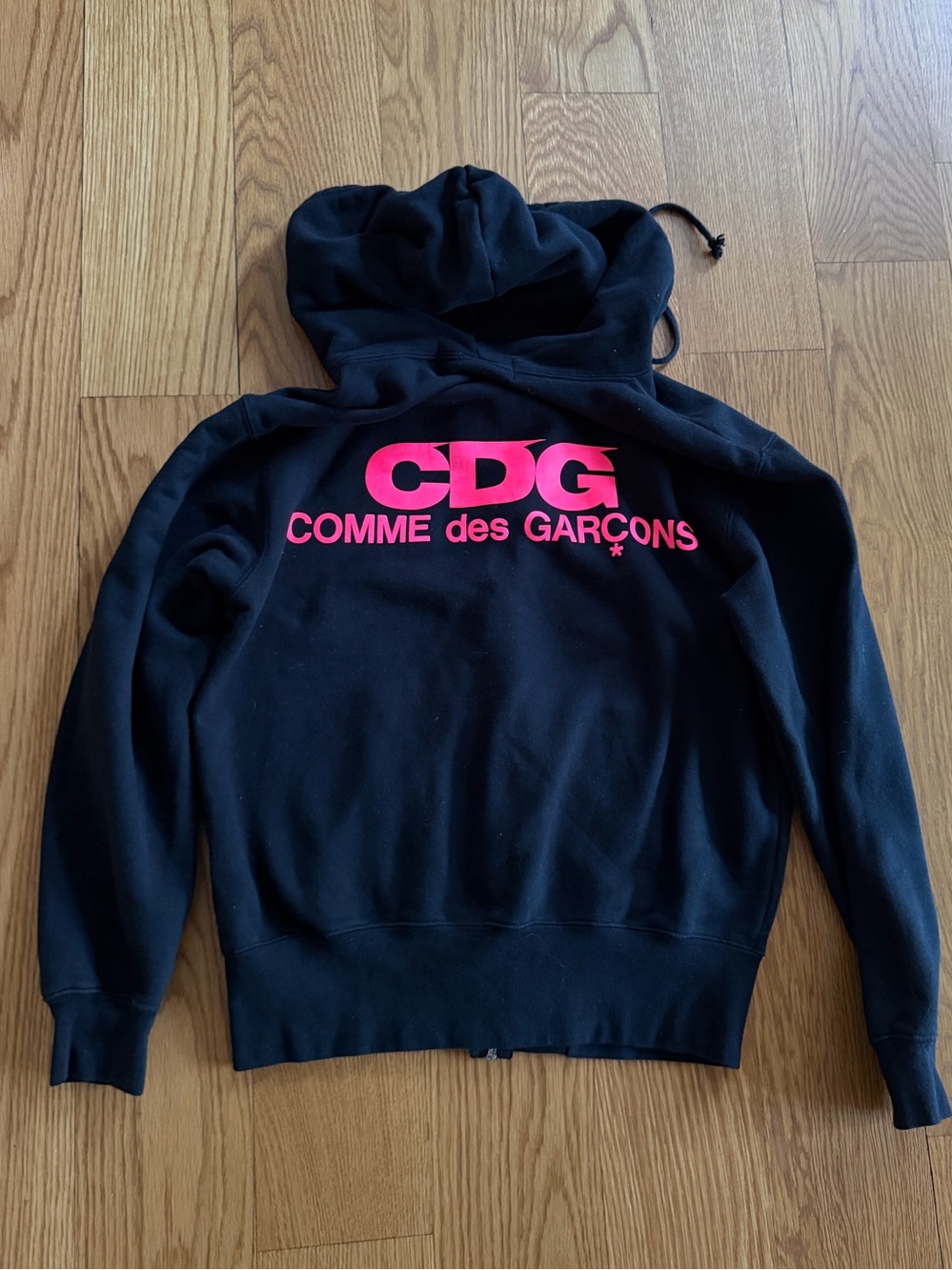 CDG COMME DES GARÇONS HOODIE LIMITED EDITION